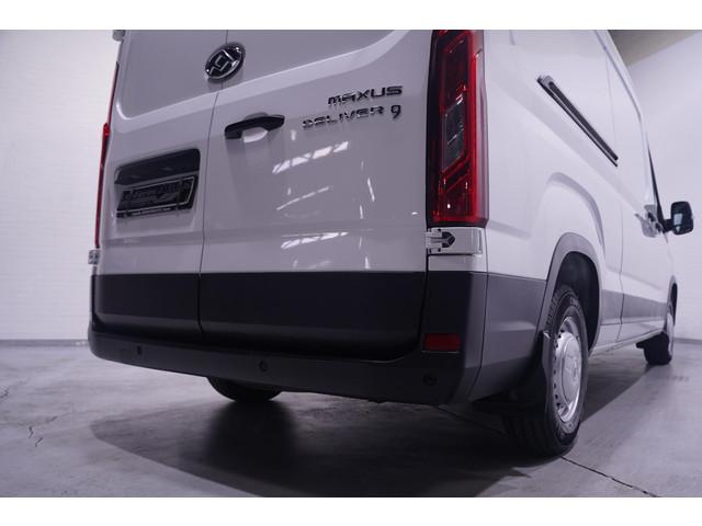 Maxus Deliver9