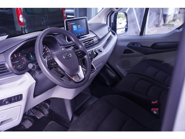 Maxus Deliver9