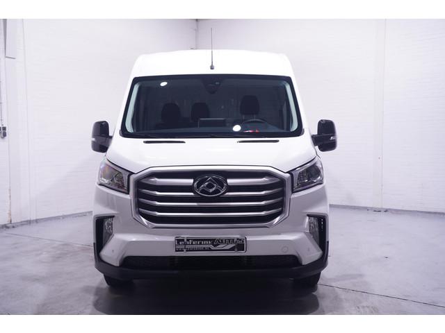 Maxus Deliver9