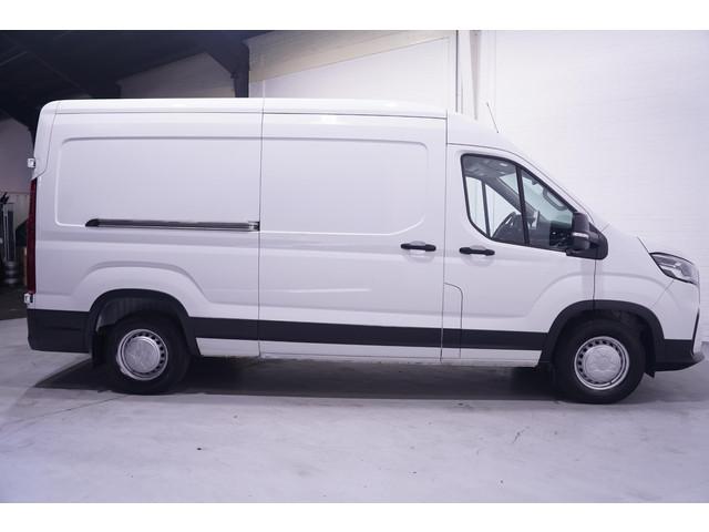 Maxus Deliver9