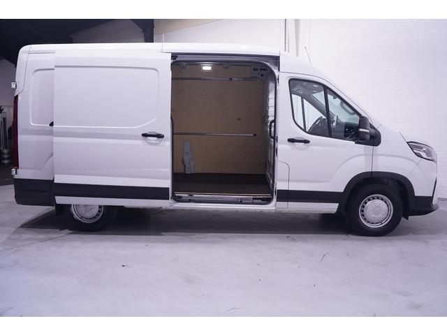 Maxus Deliver9