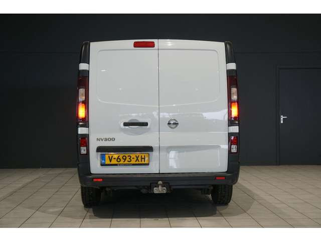 Nissan NV300