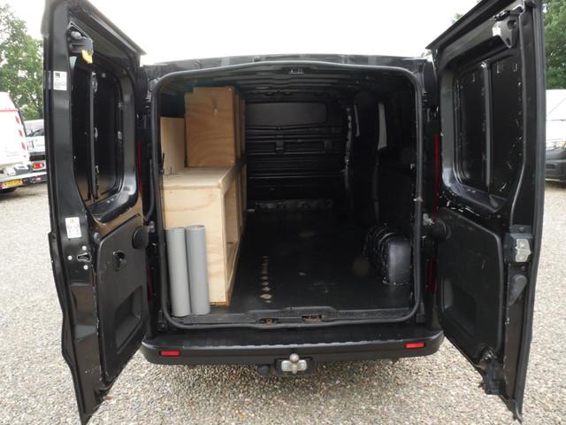 Nissan NV300