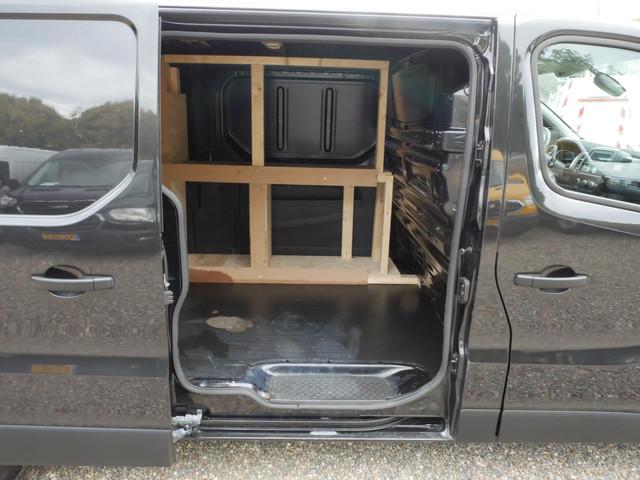 Nissan NV300