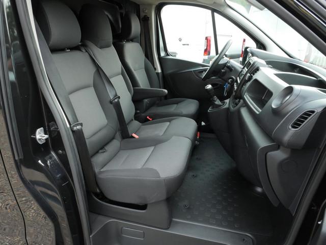 Nissan NV300