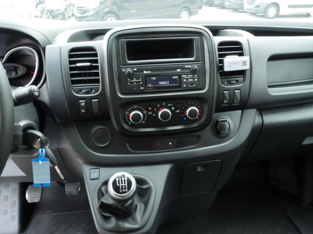 Nissan NV300