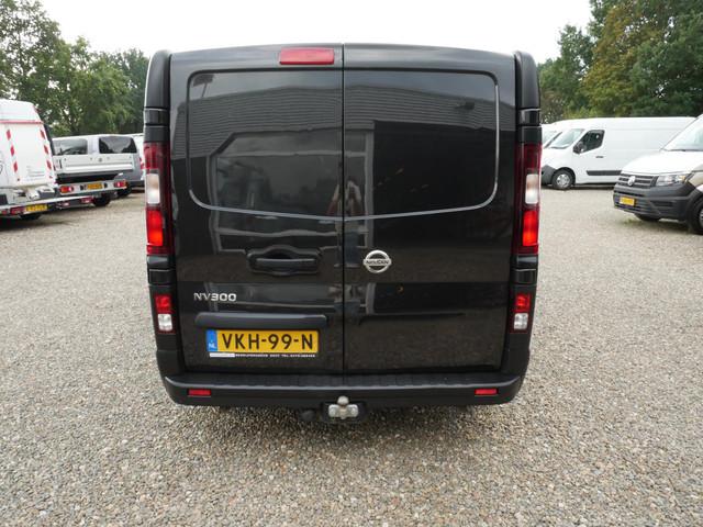Nissan NV300
