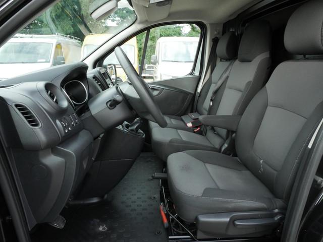 Nissan NV300