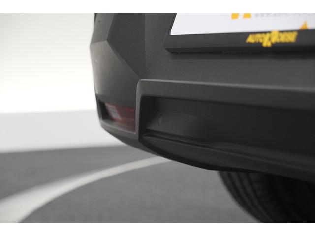 Peugeot E-3008