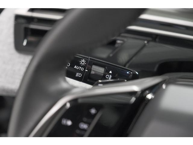 Peugeot E-3008