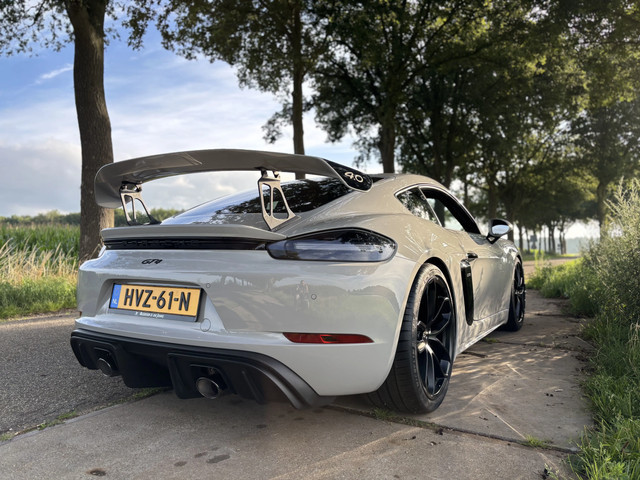 Porsche 718