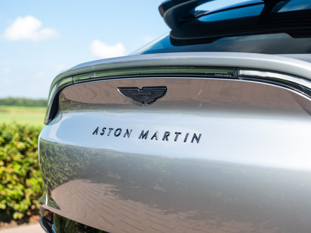 Aston Martin DBX