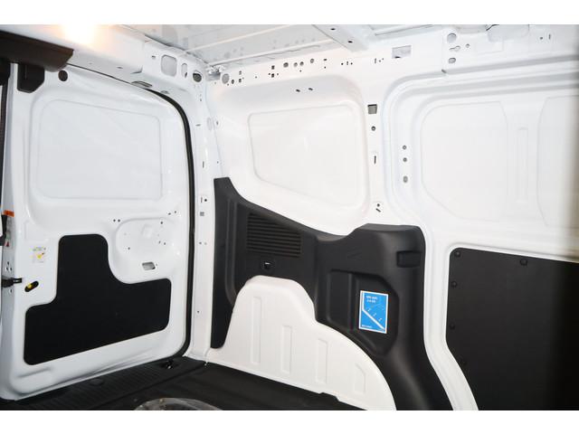 Ford E-Transit Courier