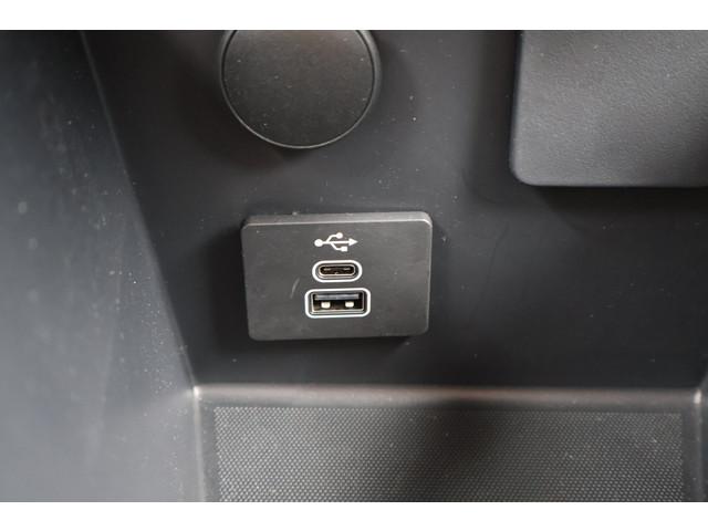 Ford E-Transit Courier