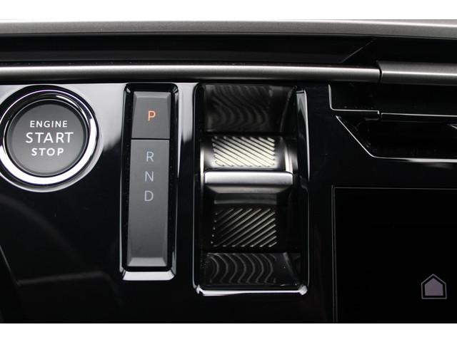 Peugeot E-3008