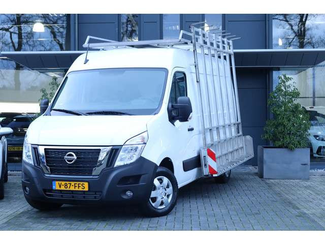 Nissan Interstar