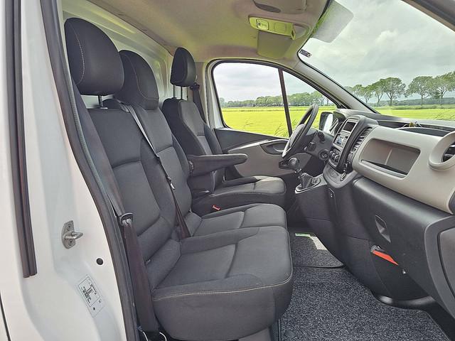 Nissan NV300