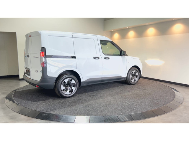 Ford E-Transit Courier