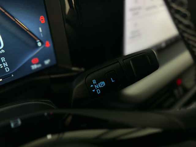 Ford E-Transit Courier