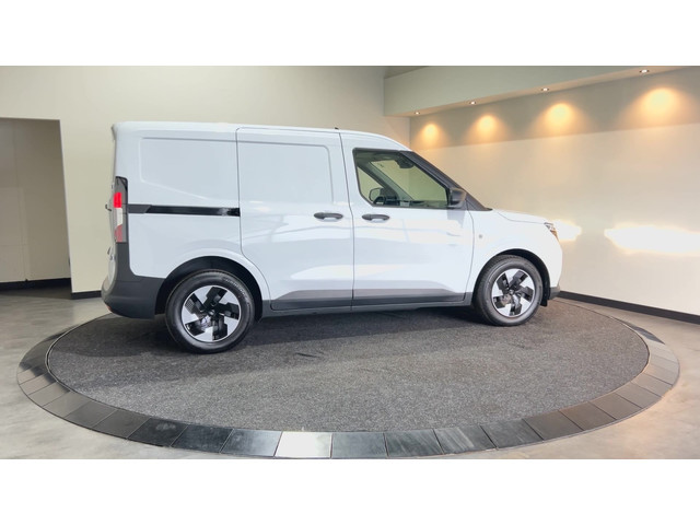 Ford E-Transit Courier