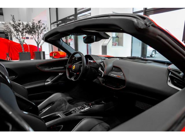 Ferrari SF90 Spider