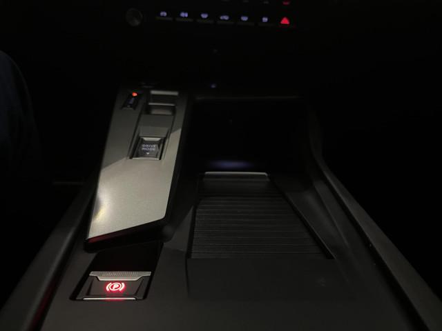 Peugeot E-308