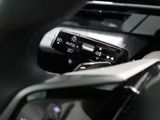 Peugeot E-3008