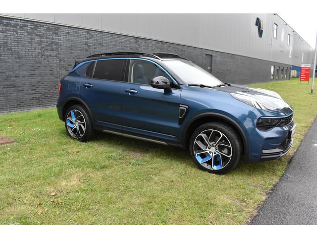 Lynk & Co 01