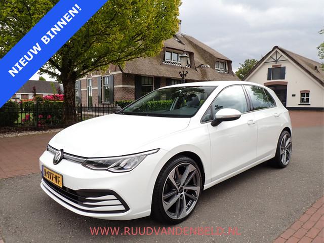 Volkswagen Golf 2022 Benzine