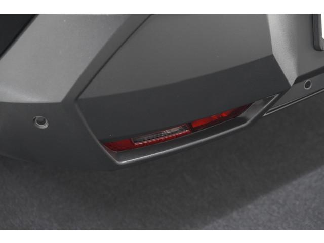 Peugeot E-5008