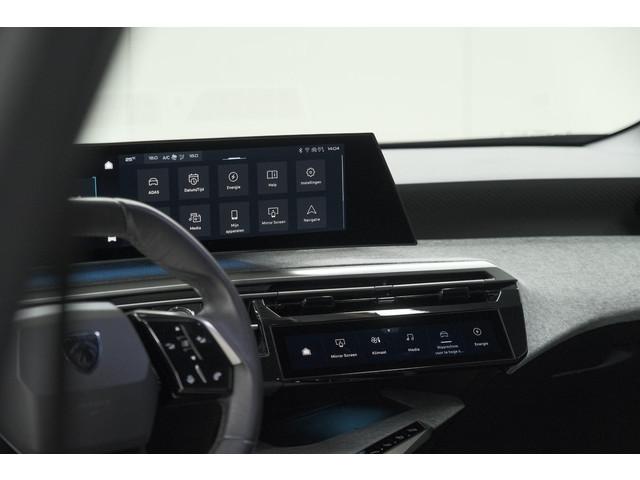Peugeot E-5008