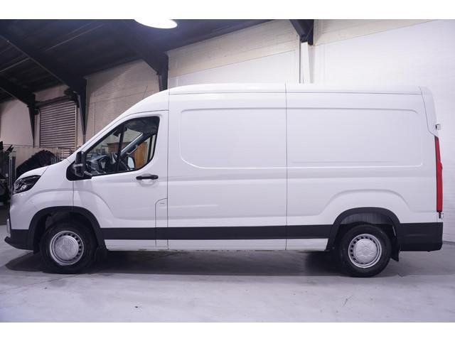 Maxus Deliver9