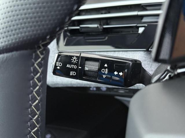 Peugeot E-3008