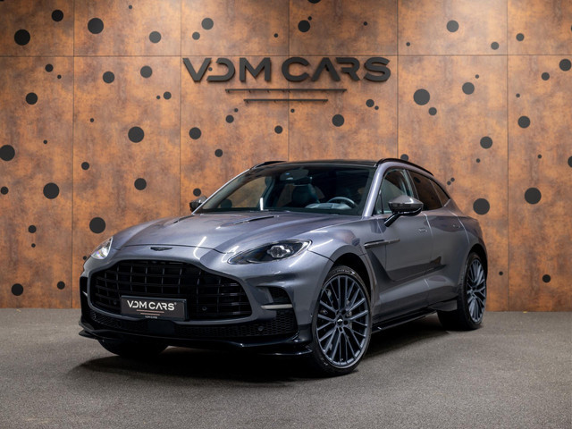 Aston Martin DBX 2023 Benzine