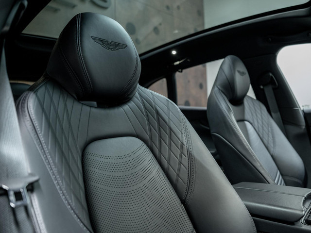 Aston Martin DBX