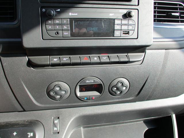 Nissan NV400