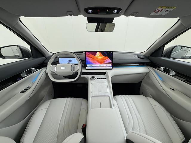 Geely E5