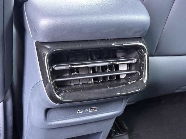 Geely E5