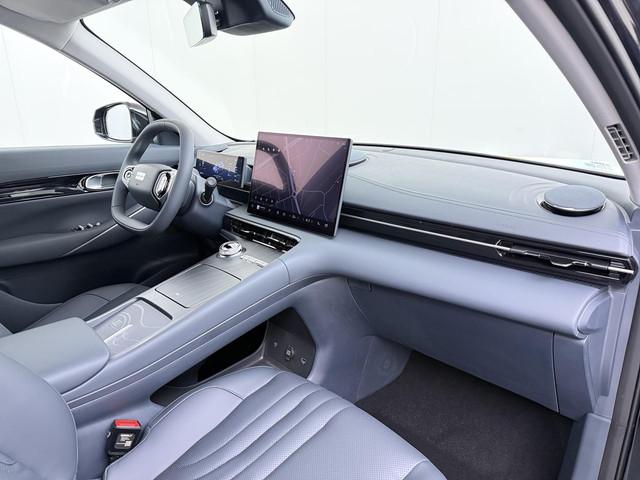Geely E5