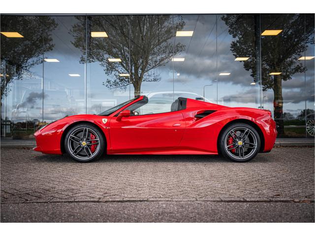 Ferrari 488 2017 Benzine