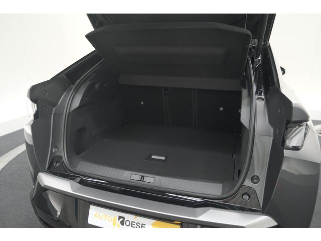 Peugeot E-3008