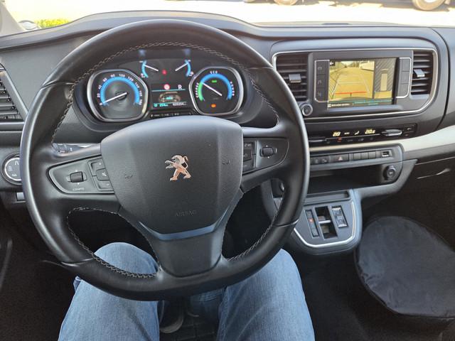 Peugeot e-Traveller