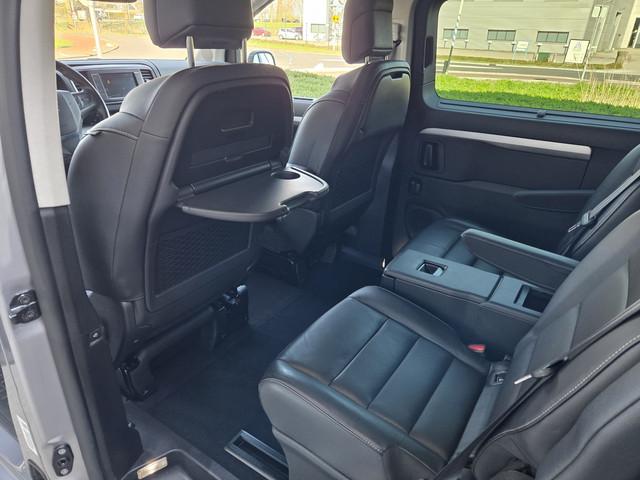Peugeot e-Traveller