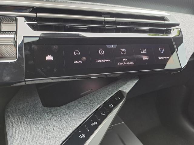 Peugeot E-3008
