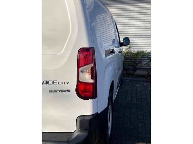 Toyota pro-ace