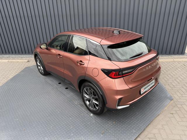 Lexus LBX