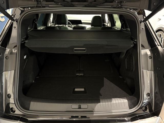 Peugeot E-5008