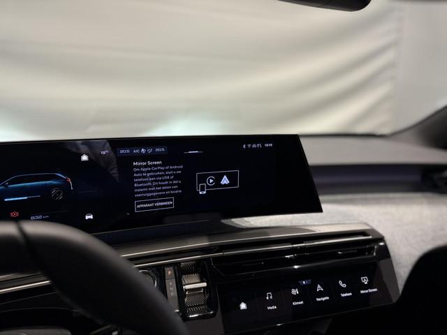 Peugeot E-5008
