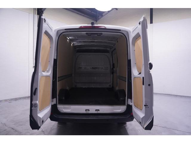 Maxus Deliver9
