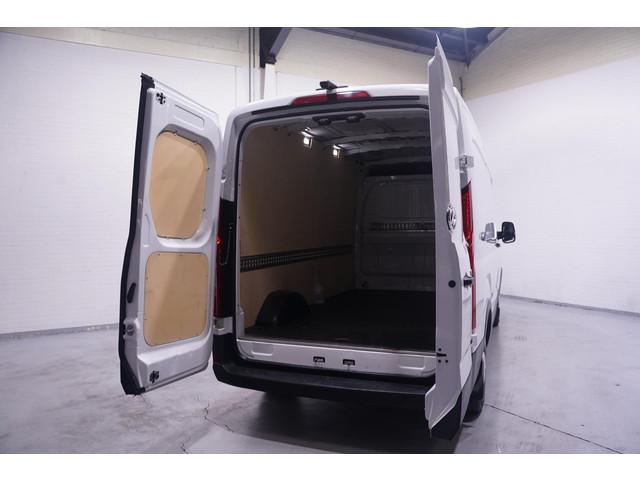 Maxus Deliver9